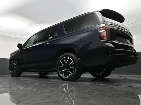 Used 2024 Chevrolet Suburban RST w/ Luxury Package RWD image 22