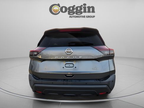 Used 2021 Nissan Rogue S image 3