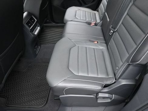 Used 2024 Volkswagen Atlas Cross Sport SEL R-Line AWD/4WD image 22