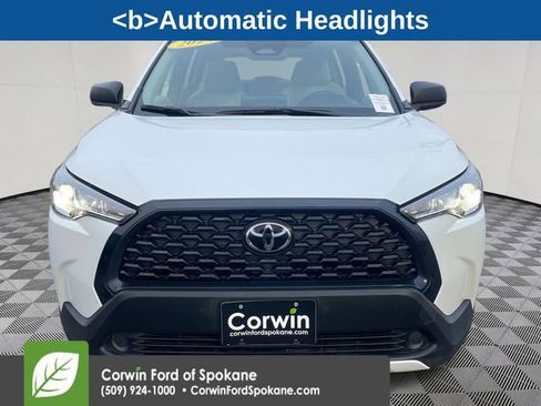 Used 2024 Toyota Corolla Cross L image 7