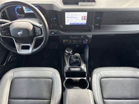 Used 2022 Ford Bronco Black Diamond image 3