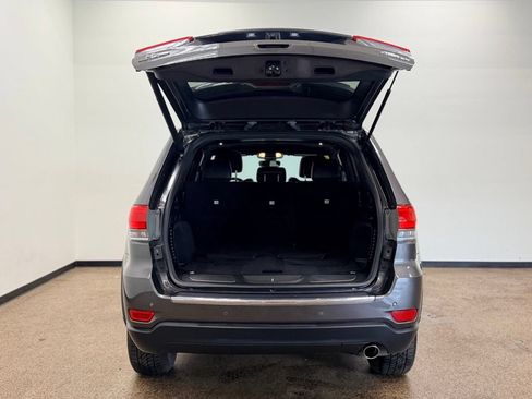 Used 2019 Jeep Grand Cherokee Limited AWD/4WD image 5