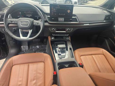 Used 2023 Audi Q5 2.0T Premium Plus w/ Premium Plus Package AWD/4WD image 21
