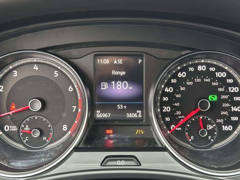 Used 2018 Volkswagen Atlas SE image 19