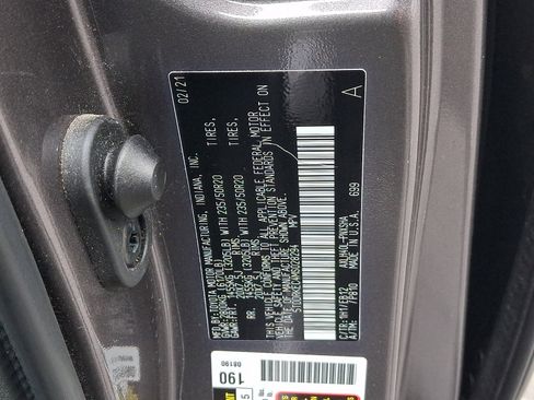 Used 2021 Toyota Sienna XSE w/ XSE Plus Package image 29