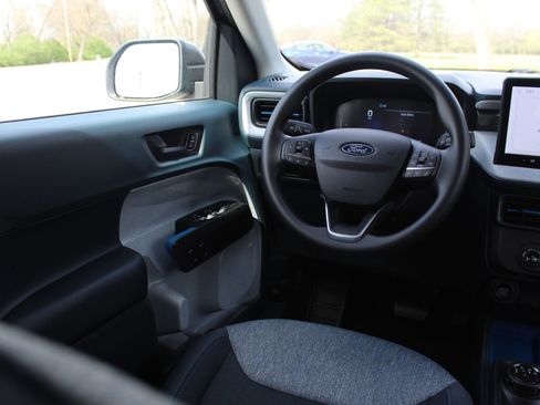New 2026 Ford Maverick XLT AWD/4WD image 9