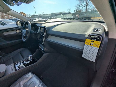 New 2026 Volvo XC40 B5 Plus w/ Protection Package Premier image 23