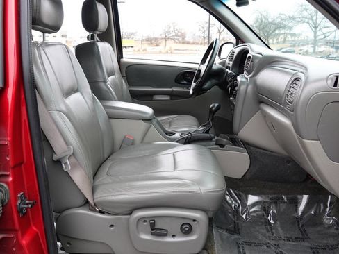 Used 2002 Chevrolet TrailBlazer LT w/ Preferred Equipment Group AWD/4WD image 70