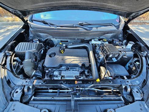 Used 2024 Chevrolet Equinox LT image 31