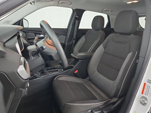 Used 2021 Chevrolet TrailBlazer LS FWD image 23