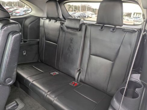 Used 2023 Toyota Highlander XLE image 30