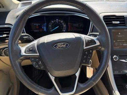 Used 2014 Ford Fusion SE w/ Equipment Group 502A FWD image 7