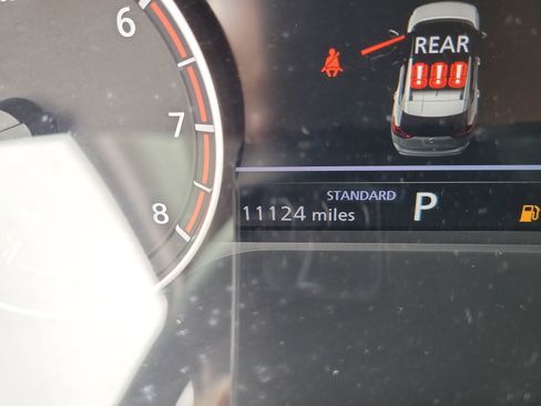 Used 2025 Nissan Rogue S image 30