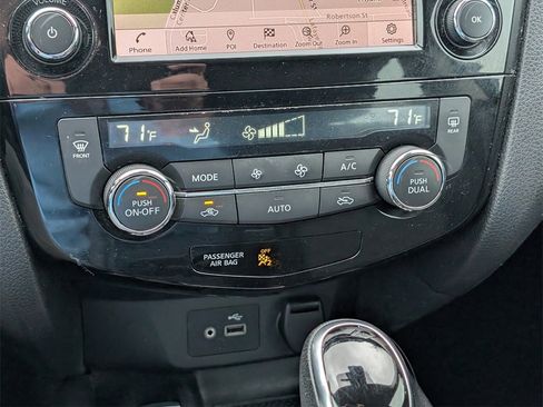 Used 2019 Nissan Rogue Sport SV w/ Technology Package image 28