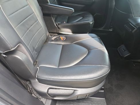 Used 2022 Toyota Highlander XLE image 81