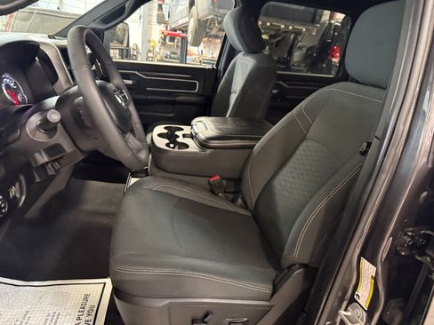 Used 2025 RAM 2500 Big Horn AWD/4WD image 46