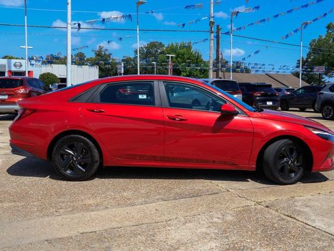 Used 2023 Hyundai Elantra SEL FWD image 22