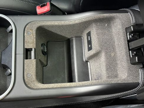 Used 2013 Porsche Cayenne Turbo image 30