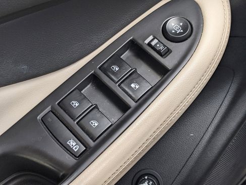 Used 2019 Buick Envision Essence image 19