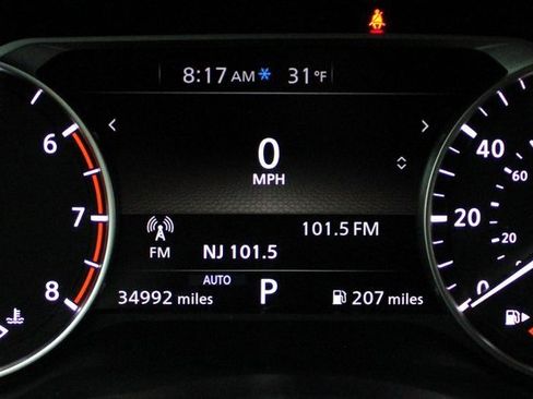 Used 2021 Nissan Rogue SV w/ Premium Package image 30