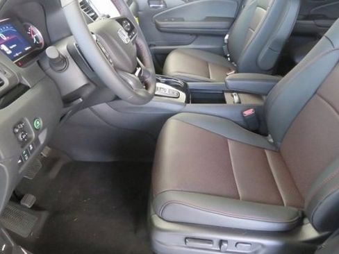 Used 2022 Honda Pilot Black Edition image 22