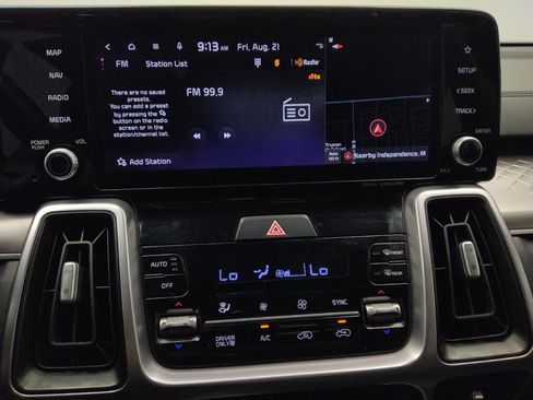 Used 2022 Kia Sorento S FWD image 25