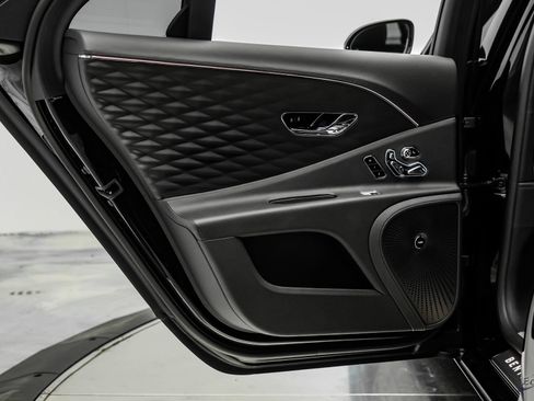 Used 2022 Bentley Flying Spur V8 AWD/4WD image 97