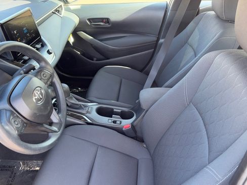 Used 2025 Toyota Corolla LE image 17