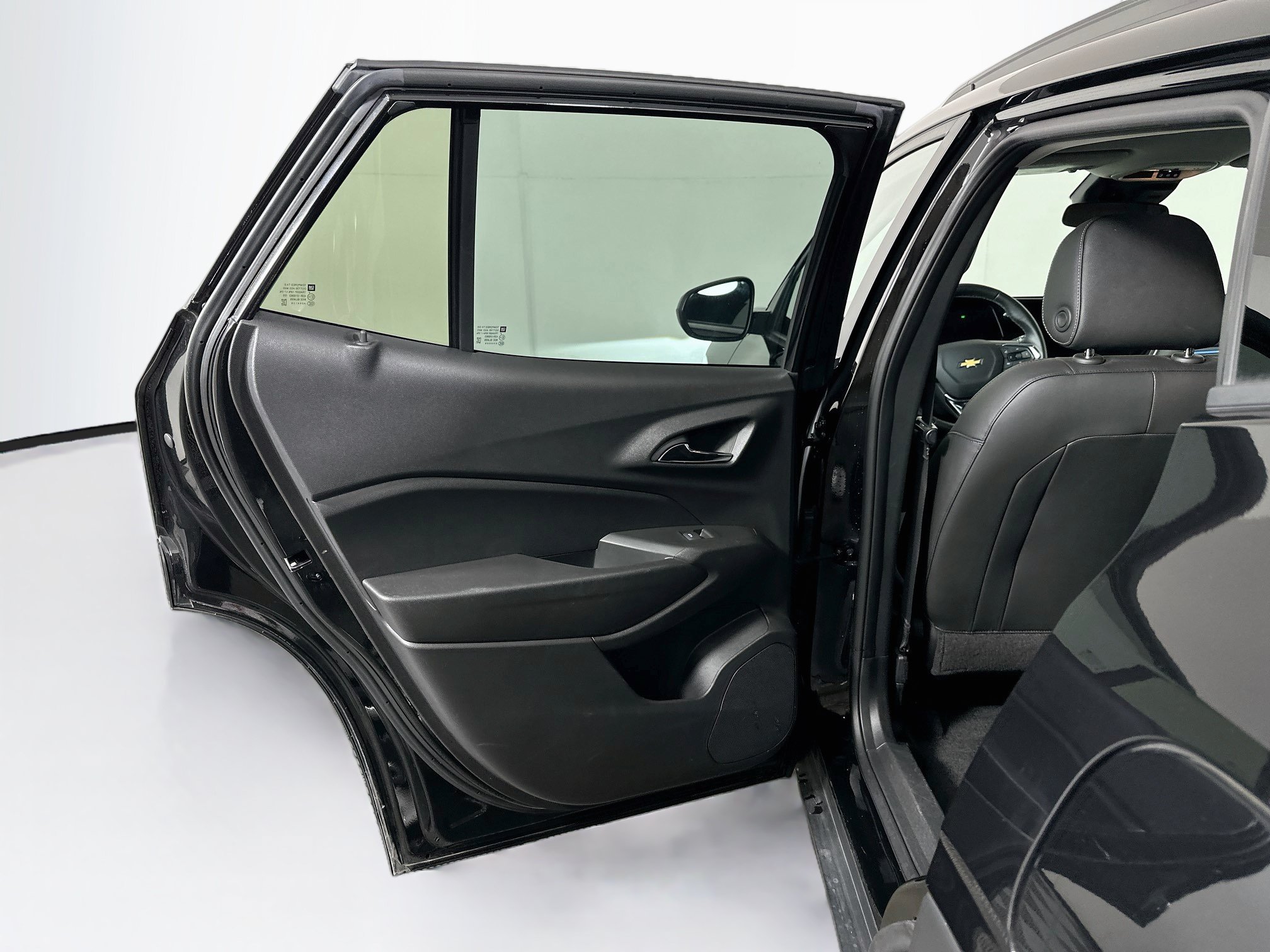 Used 2025 Chevrolet Trax LT w/ LT Convenience Package FWD image 25