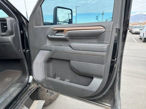 Used 2024 Chevrolet Silverado 3500 High Country w/ High Country Premium Package AWD/4WD image 31