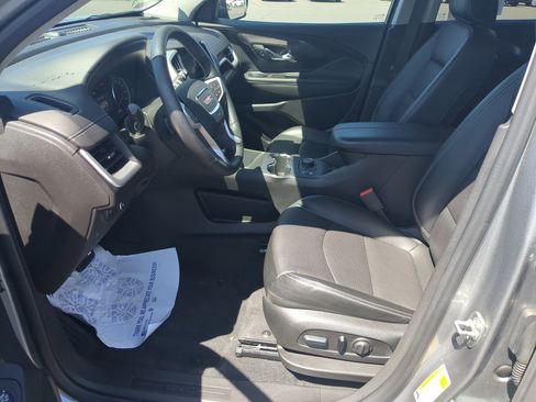 Certified 2024 GMC Terrain SLT AWD/4WD image 17