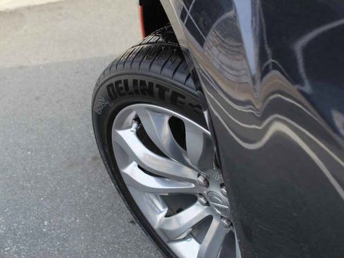 Used 2019 Chrysler 300 Touring L w/ Quick Order Package 22F image 32