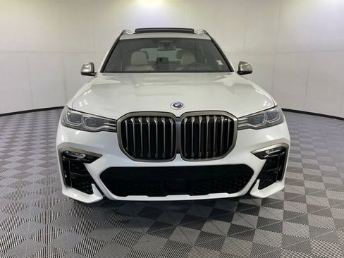 Used 2022 BMW X7 M50i w/ Dynamic Handling Package AWD/4WD image 2