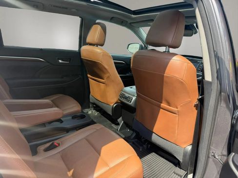 Used 2018 Toyota Highlander Limited Platinum AWD/4WD image 52