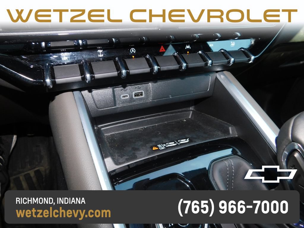 Used 2025 Chevrolet Colorado ZR2 w/ Technology Package AWD/4WD image 34