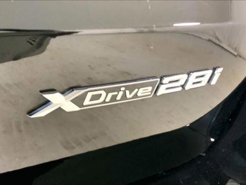 Certified 2024 BMW X1 xDrive28i w/ Convenience Package image 10