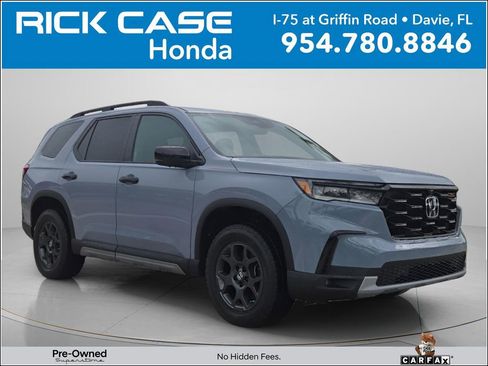 Used 2023 Honda Pilot TrailSport image 1