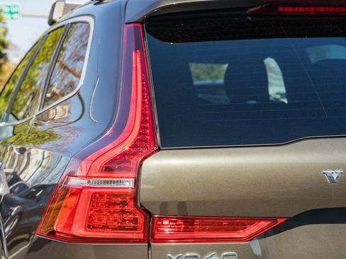 Used 2021 Volvo XC60 T5 Inscription w/ Advanced Package image 7