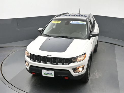 Used 2018 Jeep Compass Trailhawk w/ Leather Interior Group AWD/4WD image 26