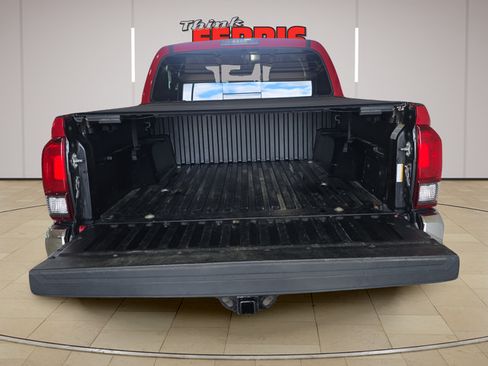 Used 2023 Toyota Tacoma SR5 AWD/4WD image 9