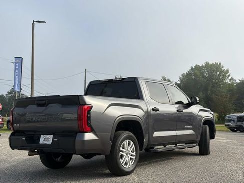 Used 2024 Toyota Tundra SR5 w/ SR5 Convenience Package AWD/4WD image 8
