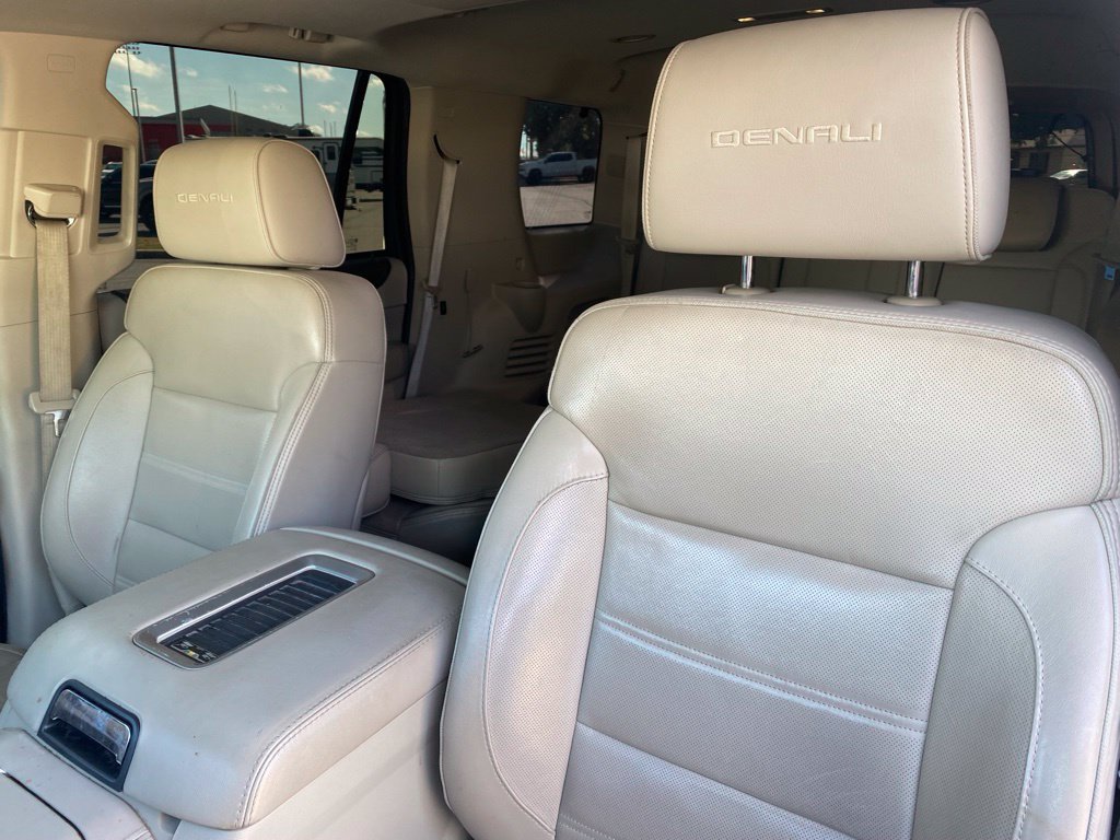 Used 2016 GMC Yukon Denali w/ Open Road Package AWD/4WD image 11