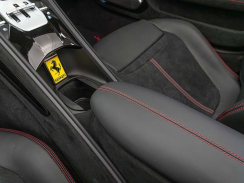 Certified 2025 Ferrari Roma Spider RWD image 39