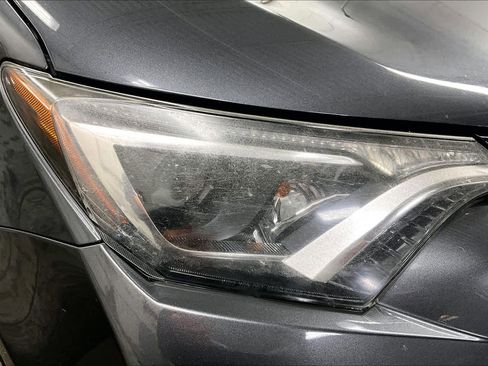 Used 2018 Toyota RAV4 XLE image 25