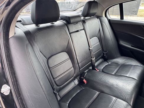 Used 2019 Jaguar XE Prestige image 23