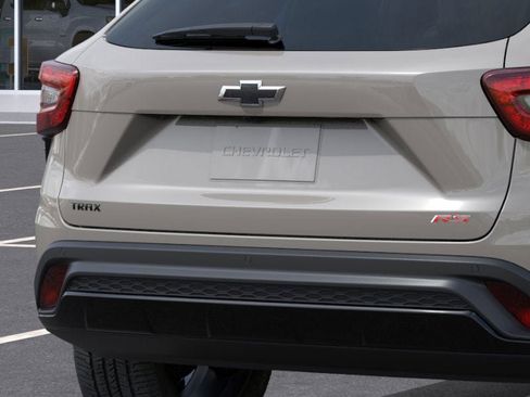 New 2026 Chevrolet Trax RS w/ Sunroof Package image 38
