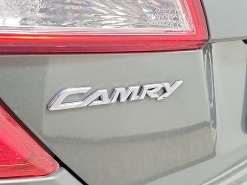 Used 2014 Toyota Camry LE image 9