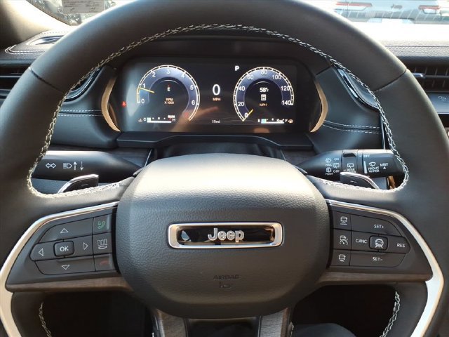 New 2027 Jeep Grand Cherokee Limited AWD/4WD image 18