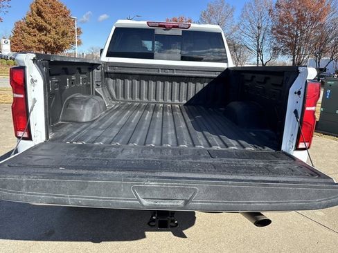 Used 2025 Chevrolet Silverado 2500 LTZ w/ LTZ Premium Package image 7