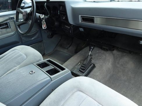 Used 1990 Chevrolet Blazer 4WD image 13